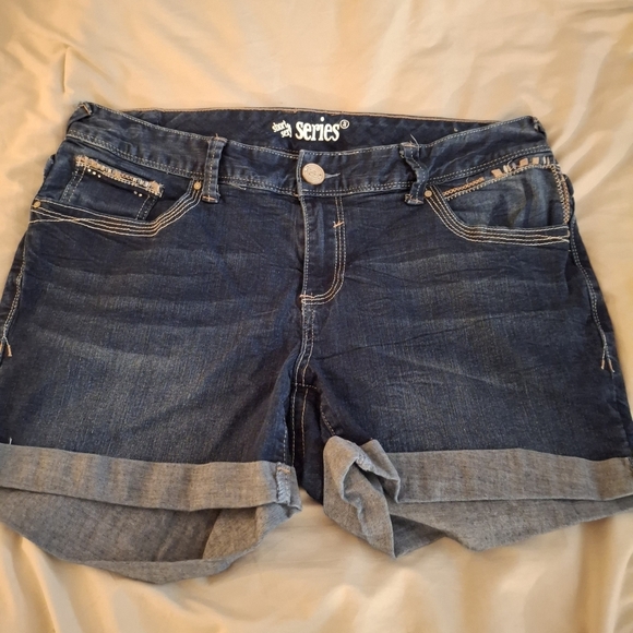 Short & Sexy Series 31 Women's Jean Shorts with Distressed Details & Embroidery - Picture 3 of 9
